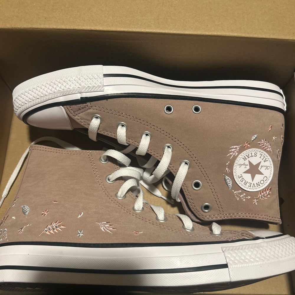 Converse Embroidered High-Top Sneakers - Tan kids size 6
